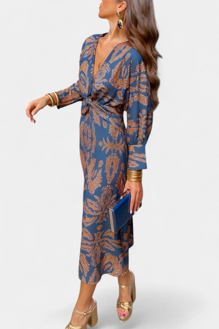 Elara – Vestido suave con escote en V que realza tu figura