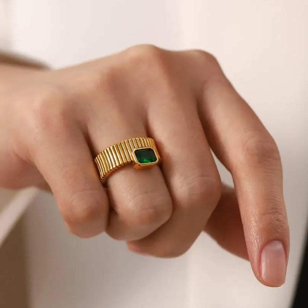 NOVA STATEMENT | ANILLO CON FUERZA INTERIOR Y ESTILO ESCANDINAVO