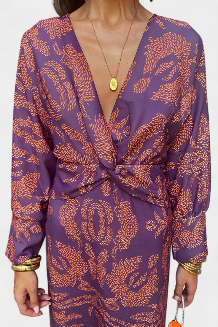 Elara – Vestido suave con escote en V que realza tu figura