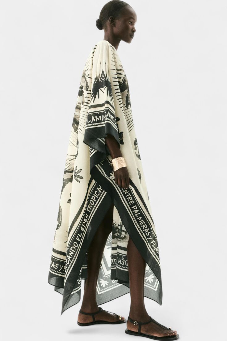 Guadalupe – Vestido Kaftán Oversized con Estampado de Flamencos y Palmeras que irradia frescura tropical