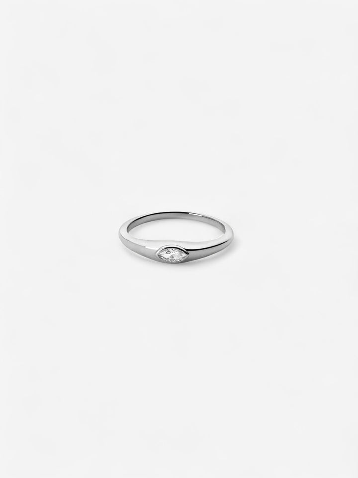 NOVA WHISPER | ANILLO MINIMALISTA CON FUERZA SUTIL