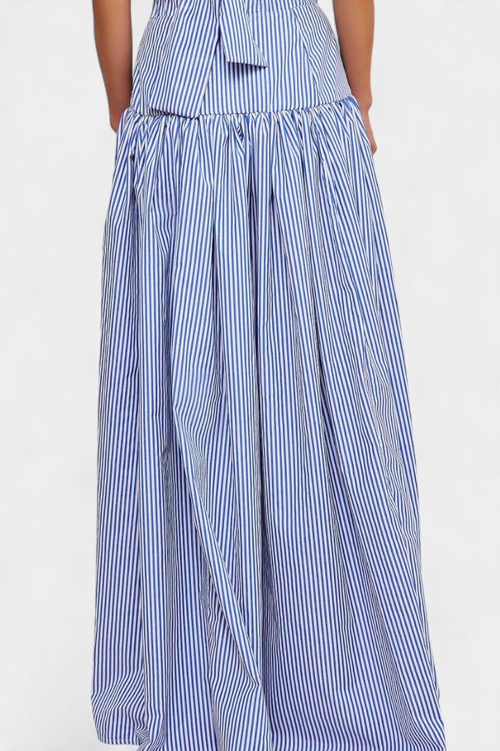 Ippolita – Conjunto de camisa y falda que irradia sofisticación