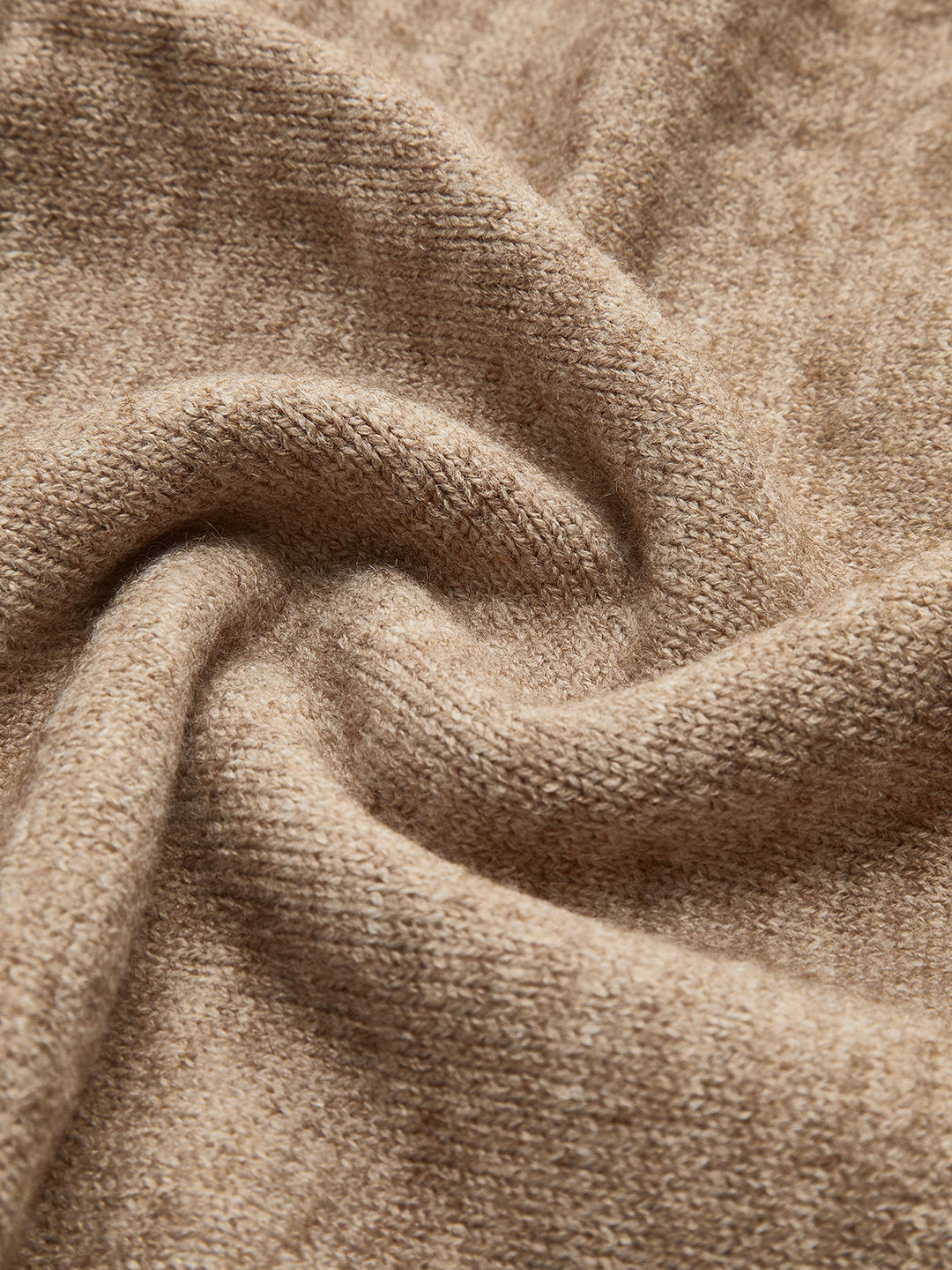 GINA | CONJUNTO DE PUNTO CAMEL CON CUELLO ALTO