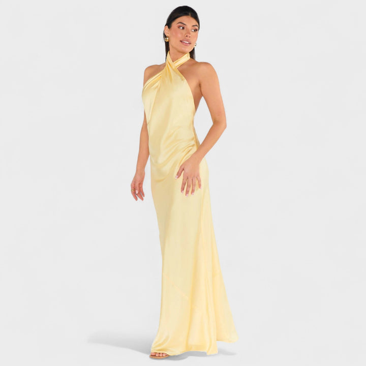 Sofía – Vestido Halter Soleil que resalta tu elegancia sutil
