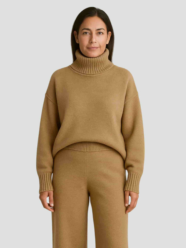 GINA | CONJUNTO DE PUNTO CAMEL CON CUELLO ALTO