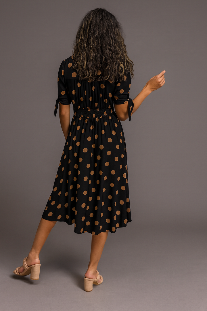 ALMUDENA | VESTIDO DE LUNARES CON ENCANTO ATEMPORAL