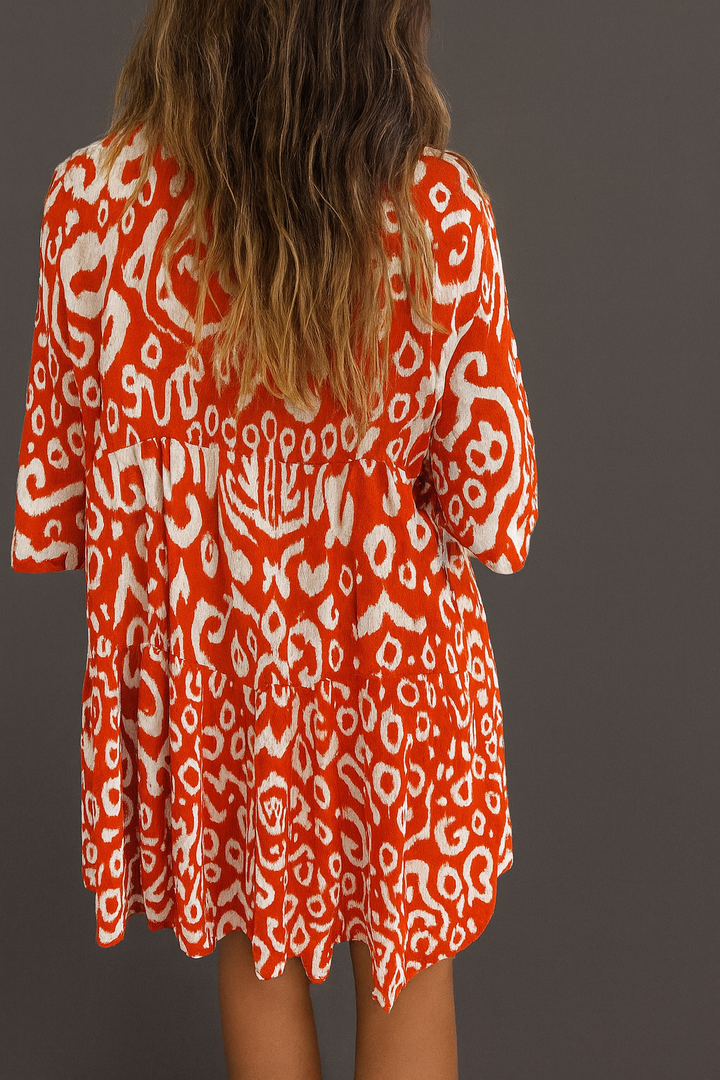 LUNA | VESTIDO CON ESCOTE EN V Y DETALLES SUTILES