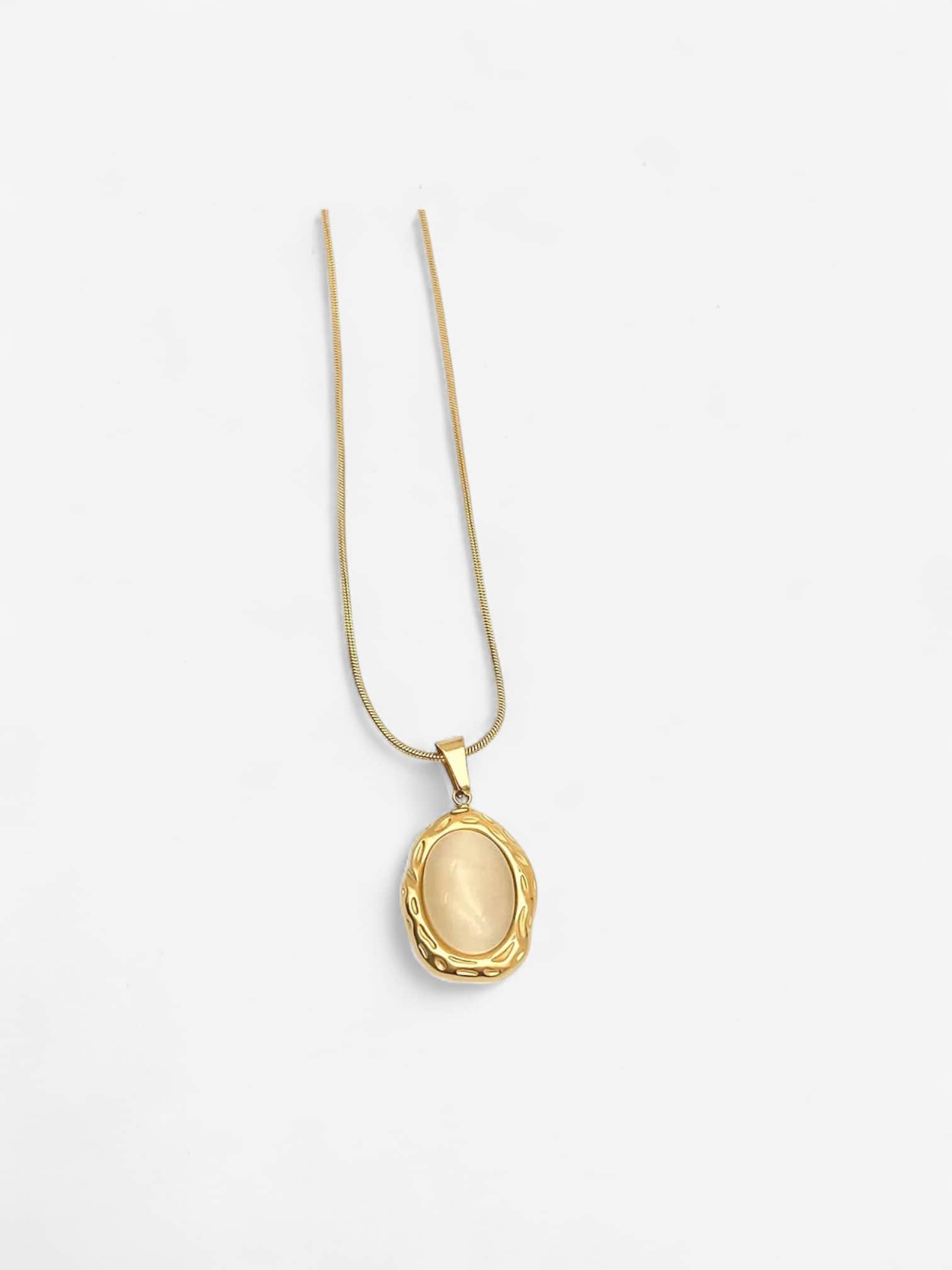 Aurora Oval Necklace
