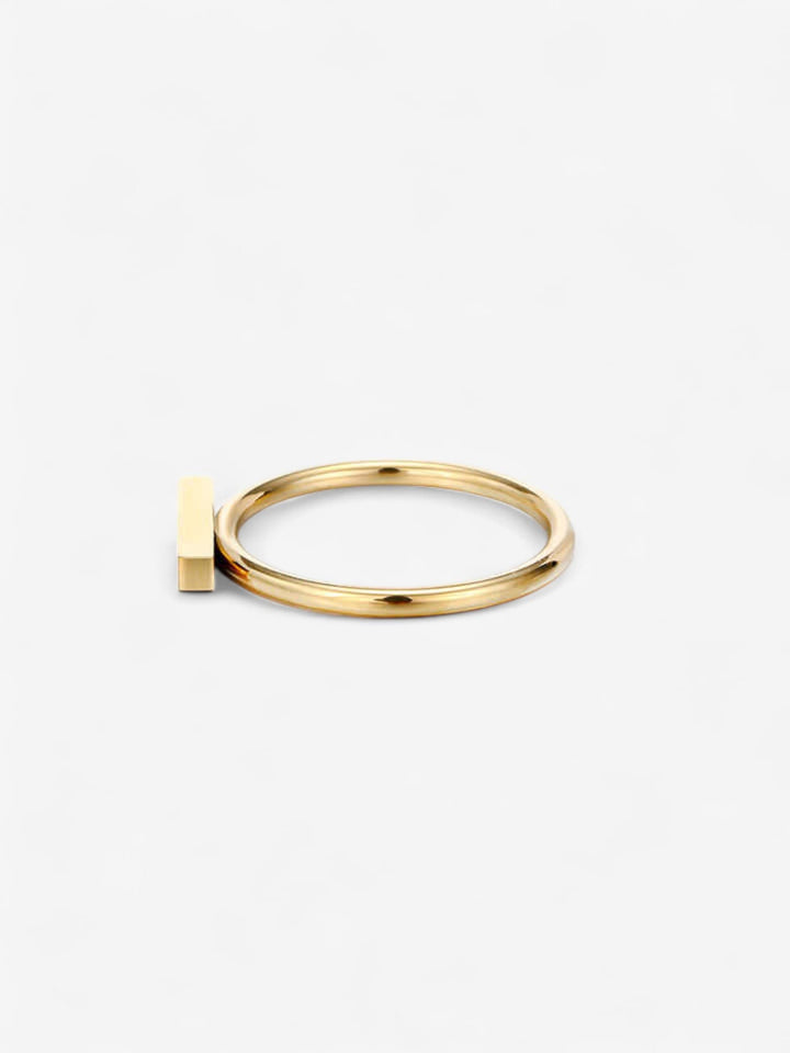 ELLE | ANILLO MINIMALISTA EN ORO PULIDO