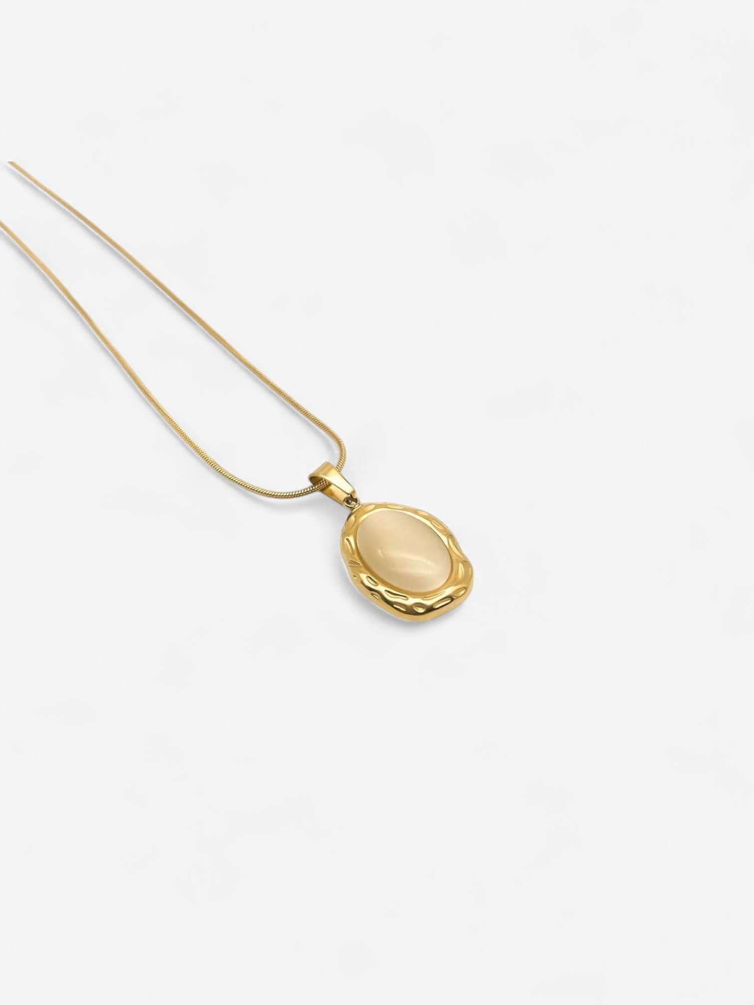 Aurora Oval Necklace