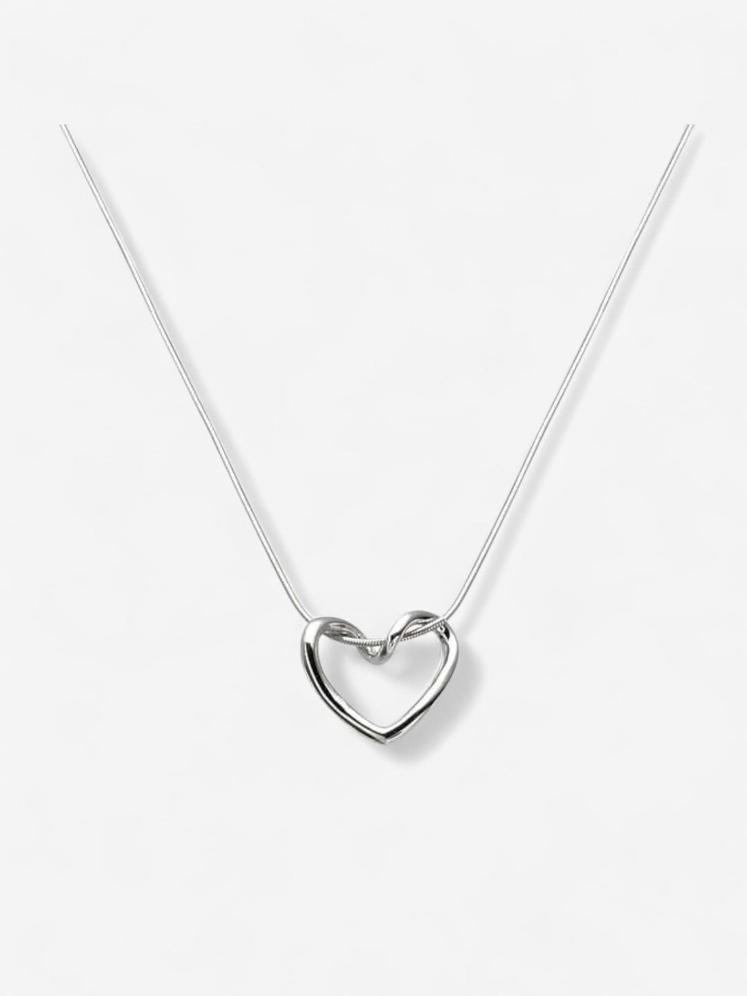 EVELYN | COLLAR DE CORAZÓN DELICADO
