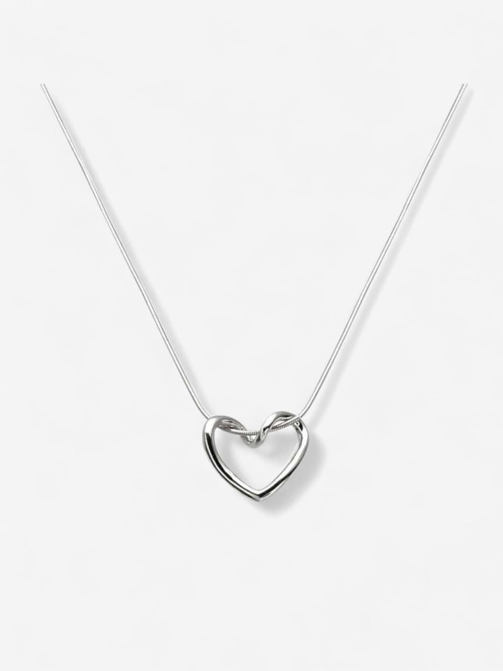 EVELYN | COLLAR DE CORAZÓN DELICADO