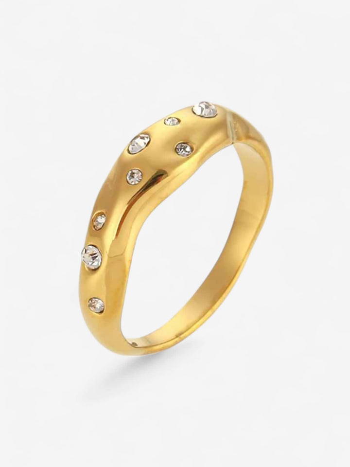 SOLEIL GLOW | ANILLO CON FORMA ORGÁNICA Y DETALLES DE CRISTALES
