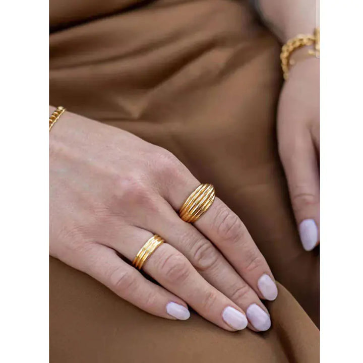 FREJA WAVE | ANILLO ESCULTÓRICO DE LIBERTAD Y FLUIDEZ