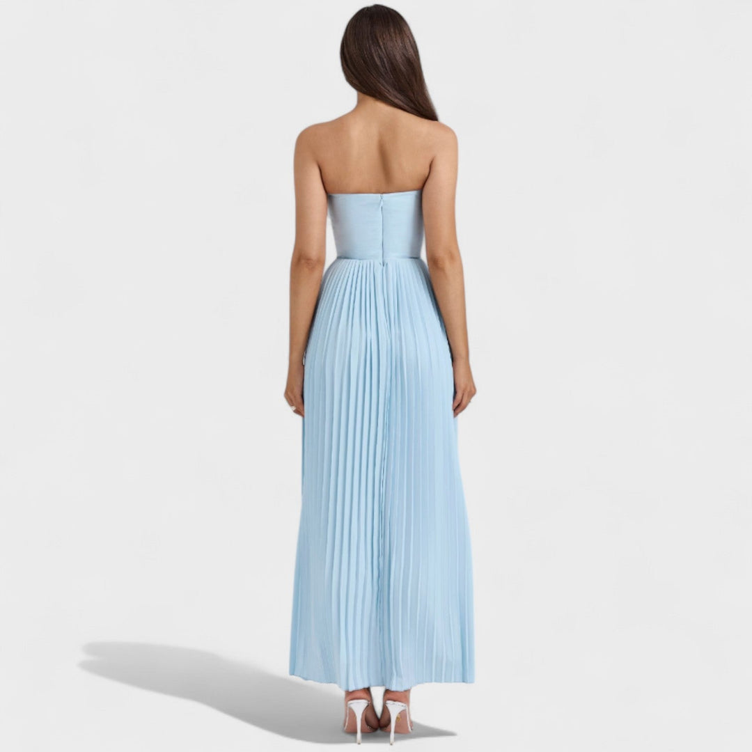 Isabella – Vestido Plisado Palabra de Honor que Realza tu Elegancia