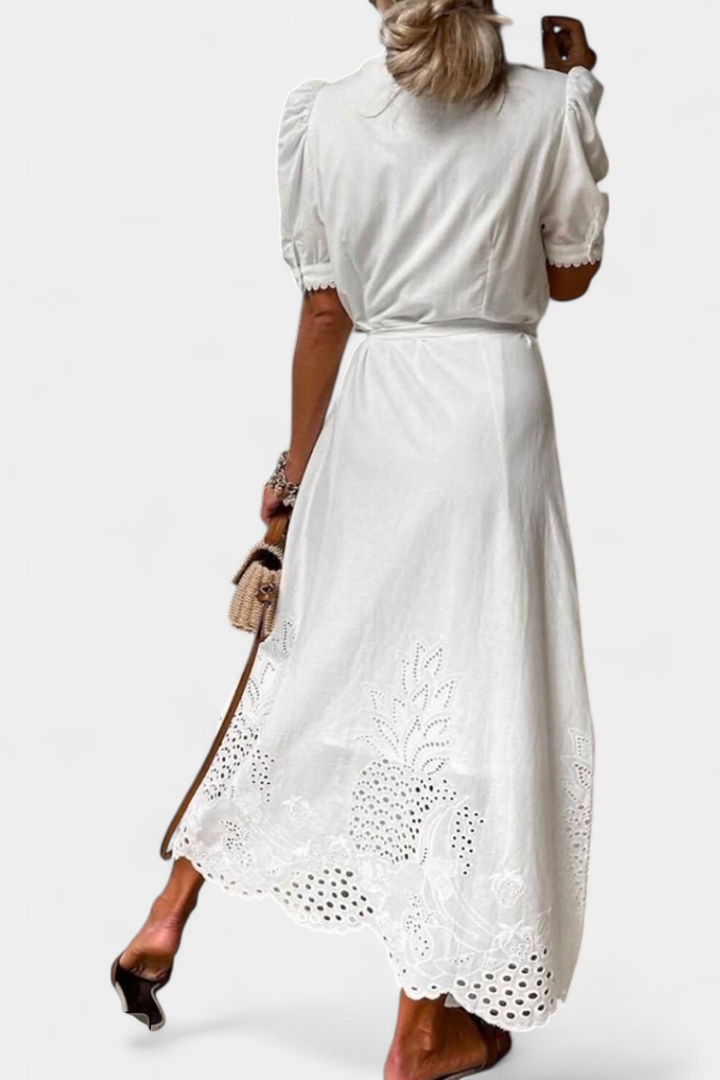 Nerea – Vestido camisero bordado que realza tu frescura femenina