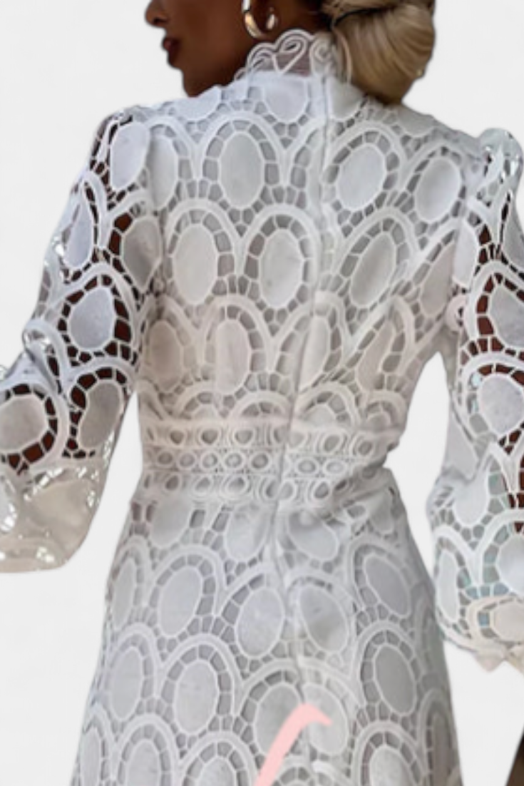 Lucinda – Vestido Midi de Encaje que Evoca Feminidad Elegante