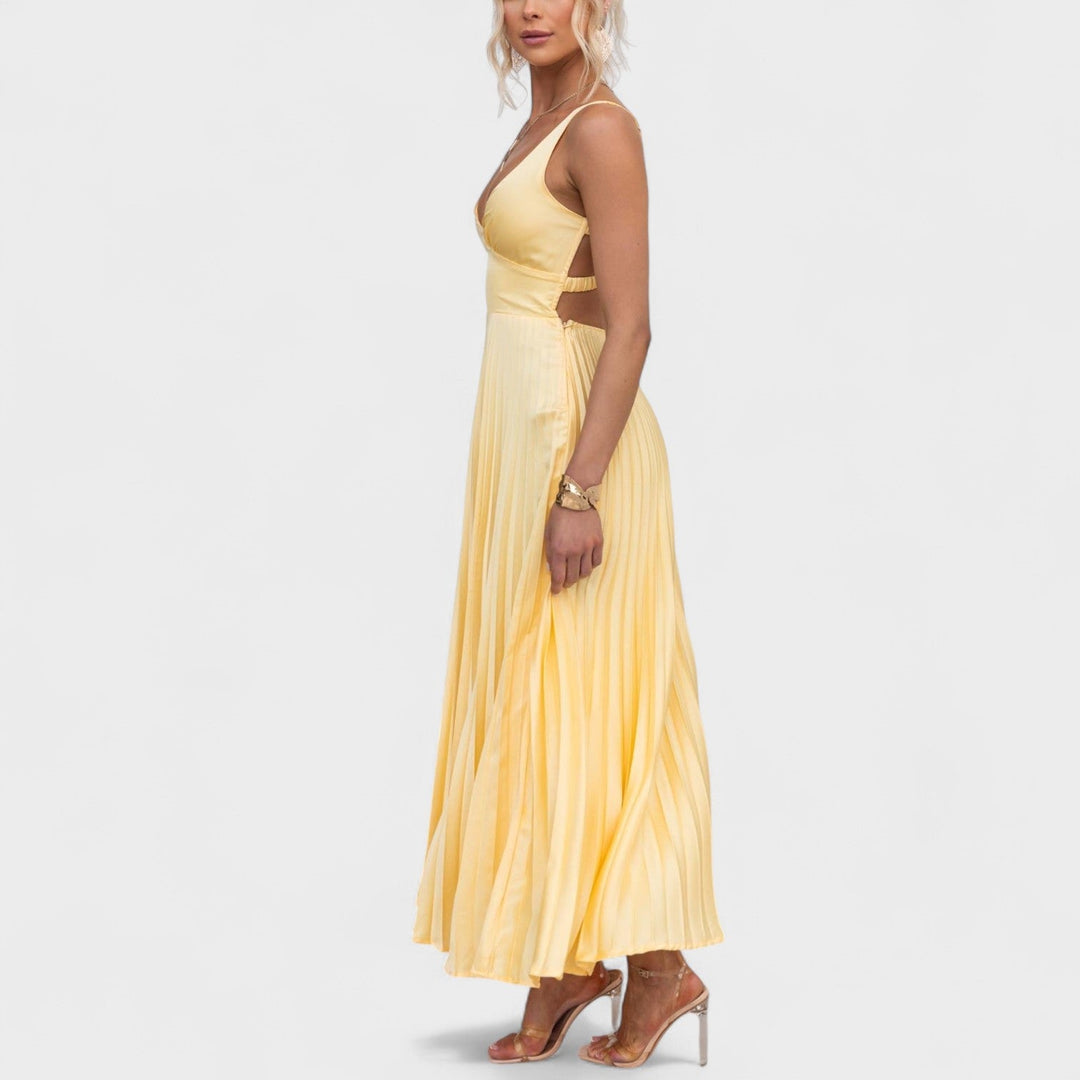 Aby – Vestido Maxi Amarillo Plisado con Escote en V que resalta tu figura