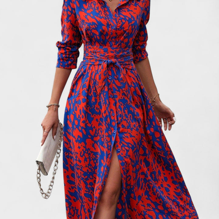 Camila – Vestido Animal Print Azul y Rojo que realza tu sofisticación