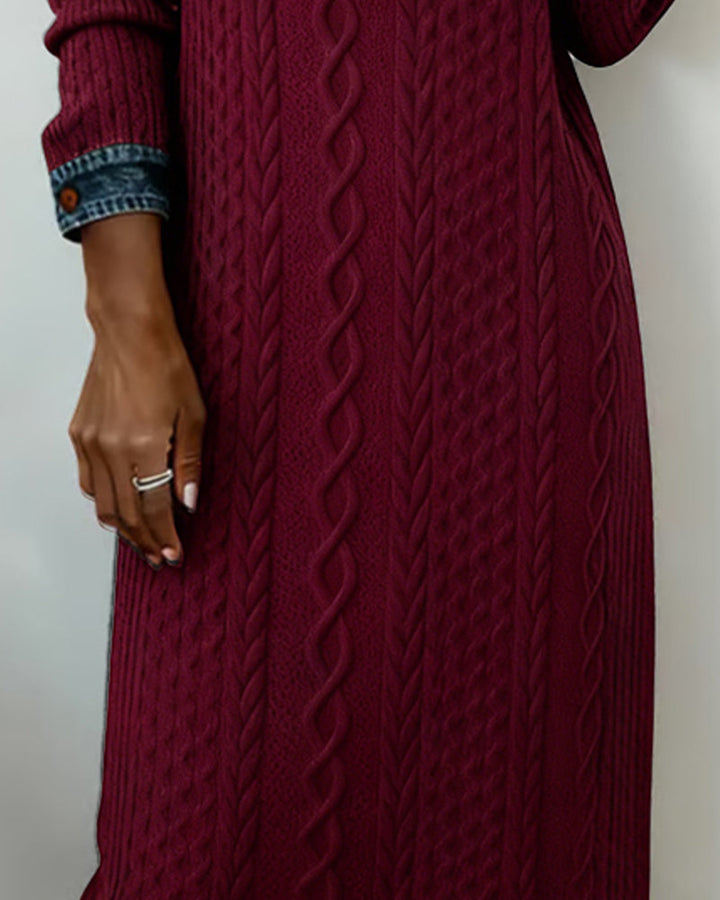 Vestido de Punto Trenzado con Detalles de Denim – Elegancia Casual y Comodidad para Todo el Día