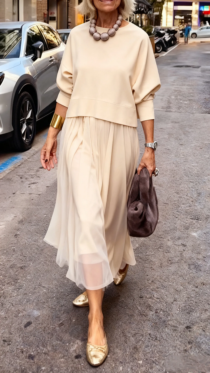 Conjunto con Encantador Vestido Fino de Caída Elegante y Jersey Artesanal