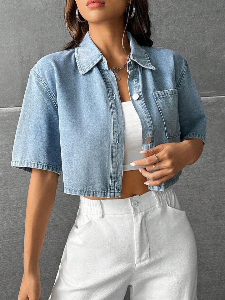 Camisa corta mujer denim con bolsillo frontal estilo casual - Emilia