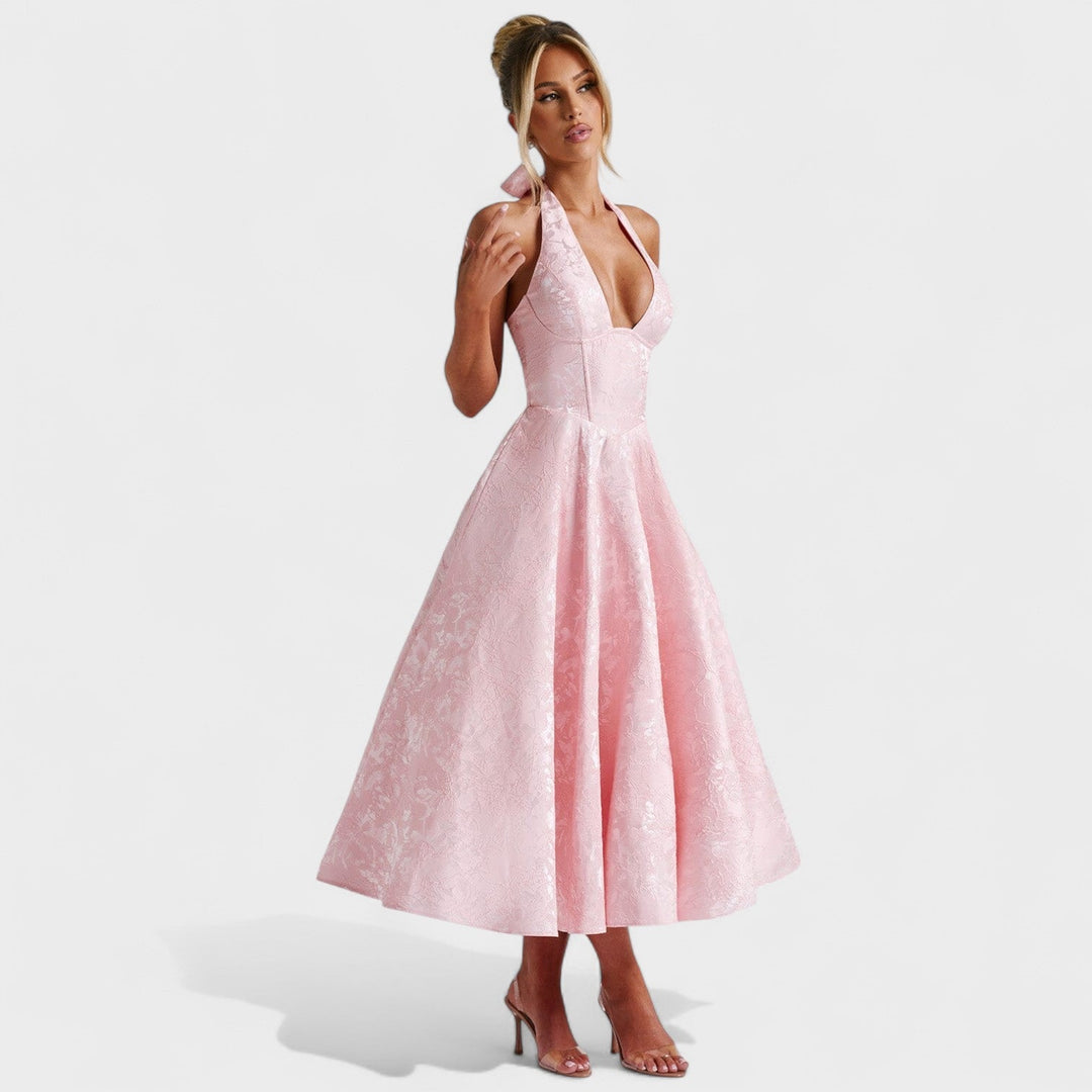 Effie – Vestido Midi Texturizado con Escote Halter que resalta tu feminidad