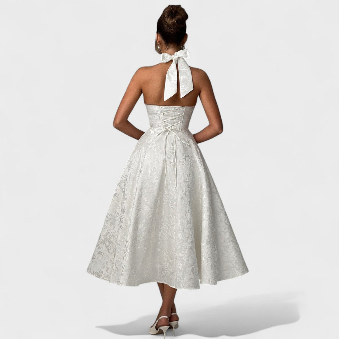 Effie – Vestido Midi Texturizado con Escote Halter que resalta tu feminidad