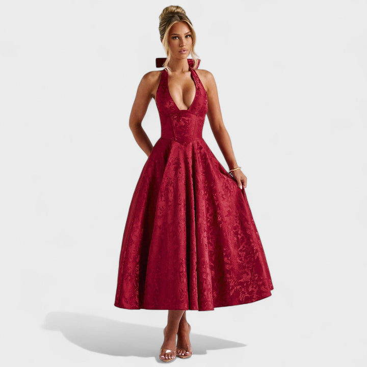 Effie – Vestido Midi Texturizado con Escote Halter que resalta tu feminidad