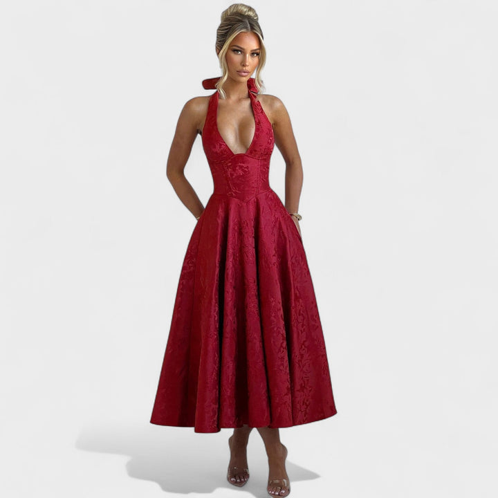 Effie – Vestido Midi Texturizado con Escote Halter que resalta tu feminidad