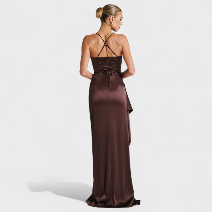 Helen – Vestido Largo Satén Cacao que realza tu feminidad