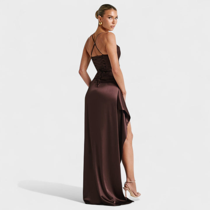 Helen – Vestido Largo Satén Cacao que realza tu feminidad
