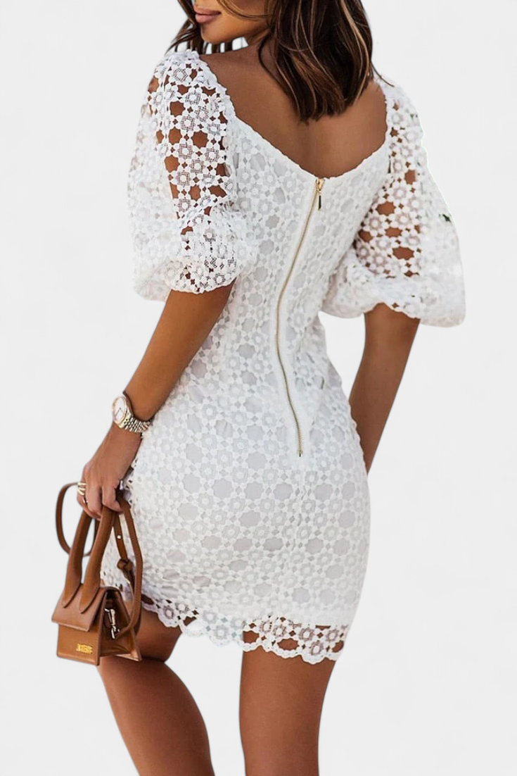 Engracia – Vestido Corto de Encaje que realza tu frescura mediterránea