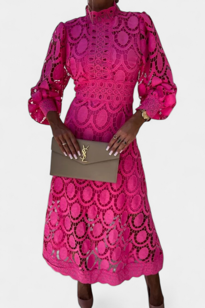 Lucinda – Vestido Midi de Encaje que Evoca Feminidad Elegante