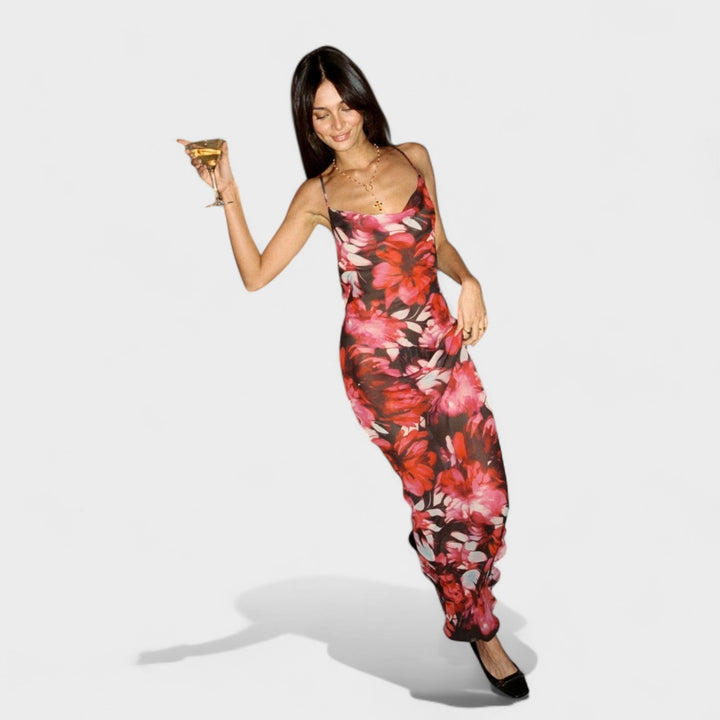 Freya Inferno – Vestido Largo Floral con Espalda Abierta que Realza Tu Sensualidad