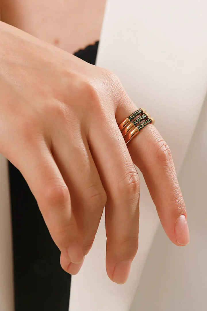 AURORA BOLD | ANILLO CON PAVÉ Y FUERZA SILENCIOSA