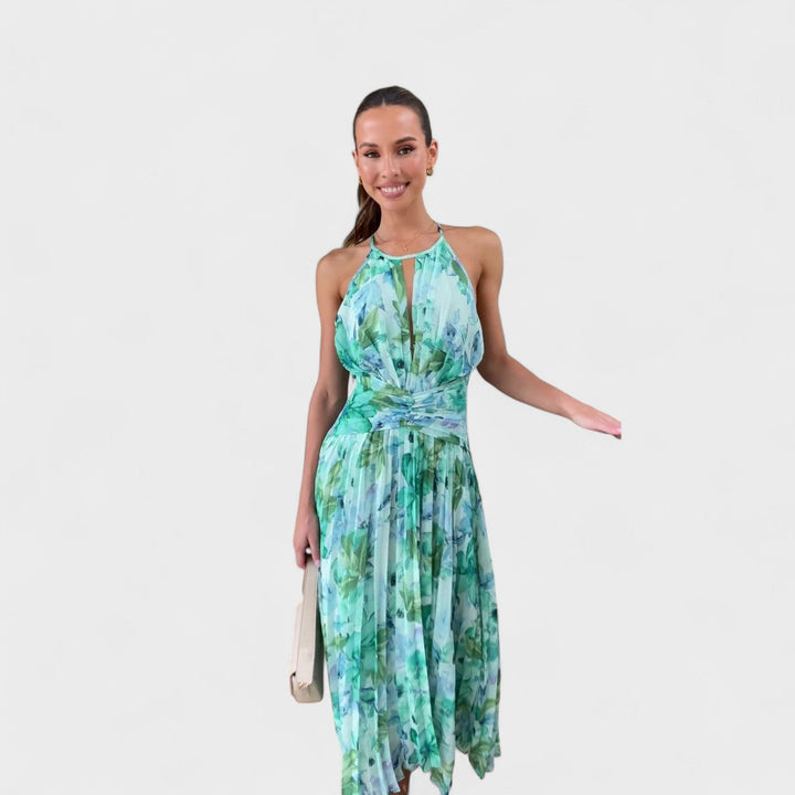 Angel – Vestido Maxi Plisado con Flores y Escote Halter que Realza Tu Frescura